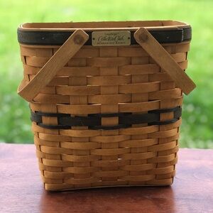 1998 Longaberger Collectors Club Membership Basket